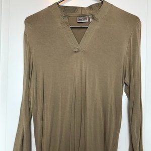 Women's Chico Gold Top Size 1